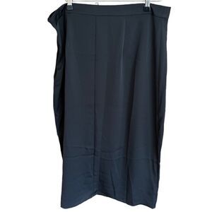 BCBGGeneration black straight skirt with side split women’s size 12